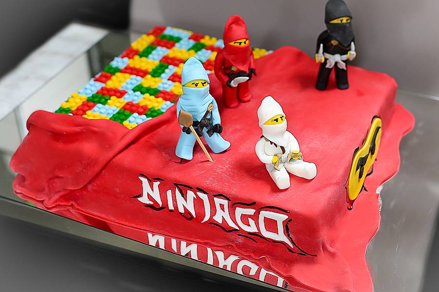 Café Theobald Brot Motivtorte Lego Ninjago